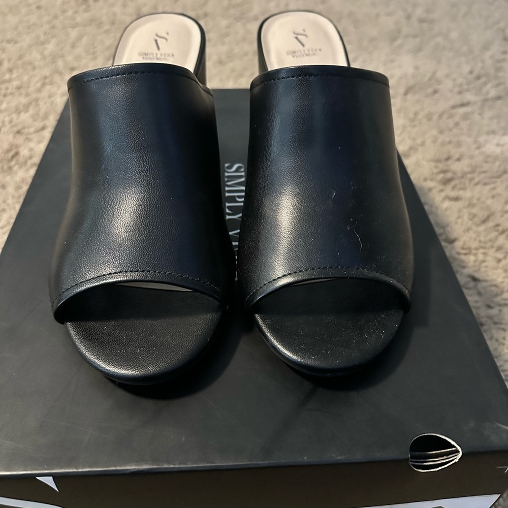 Simply Vera Vera Wang Black Slide Sandals